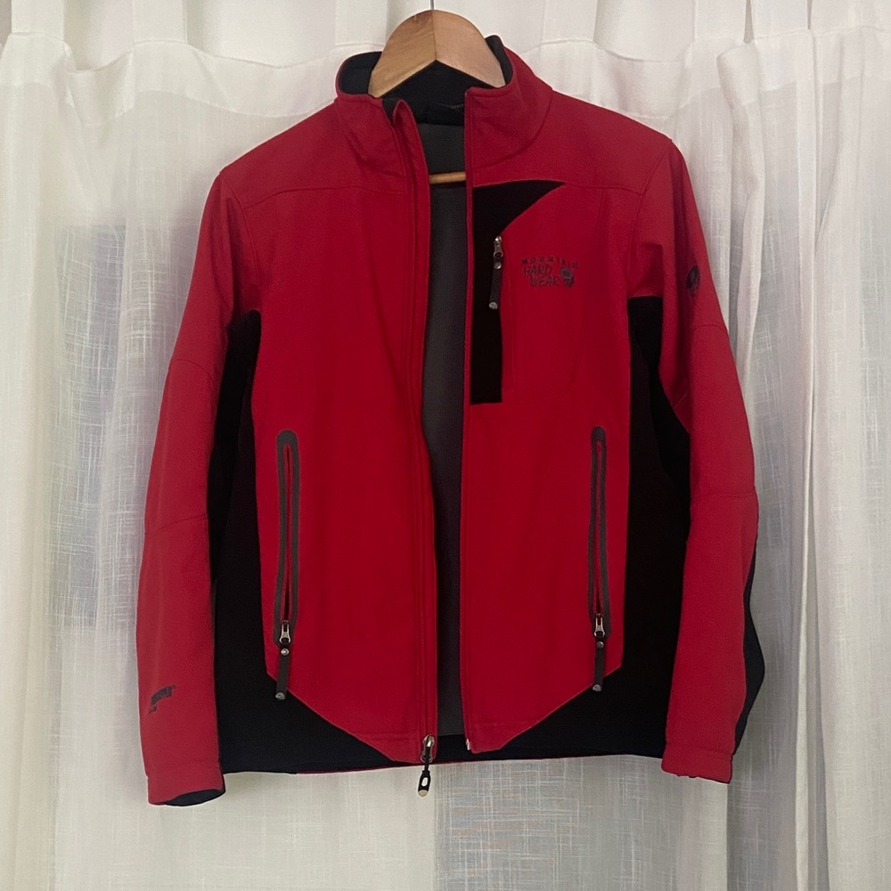 Mountain Hardwear Men's Performance Jacket in Red and Black